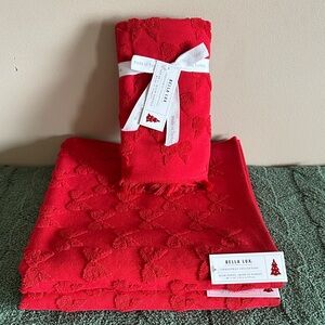 Bella Lux Holiday Red Bow Bath Towels Hand Towels Christmas Red NEW!